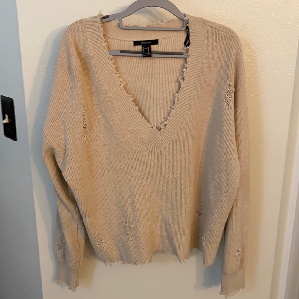 Forever21 distressed cream sweater v neck M